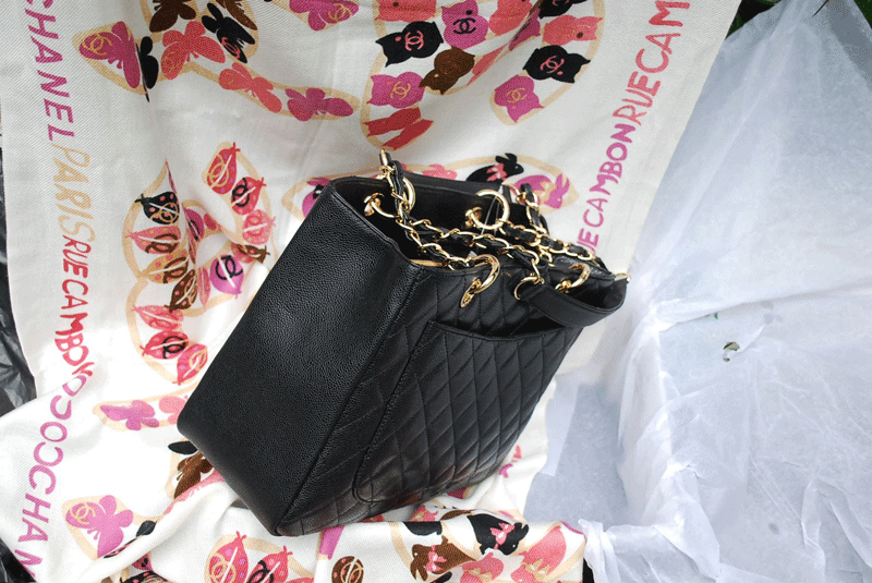 Chanel 2011 GST Caviar Leather Handbag 36092 Black Chanel 2011 GST Caviar Leather Handbag 36092 Black