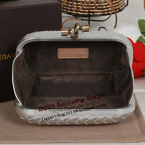 Bottega Veneta Intrecciato Sheepskin Impero Ayers Knot Clutch 11308 Silver Bottega Veneta Intrecciato Sheepskin Impero Ayers Knot Clutch 11308 Silver