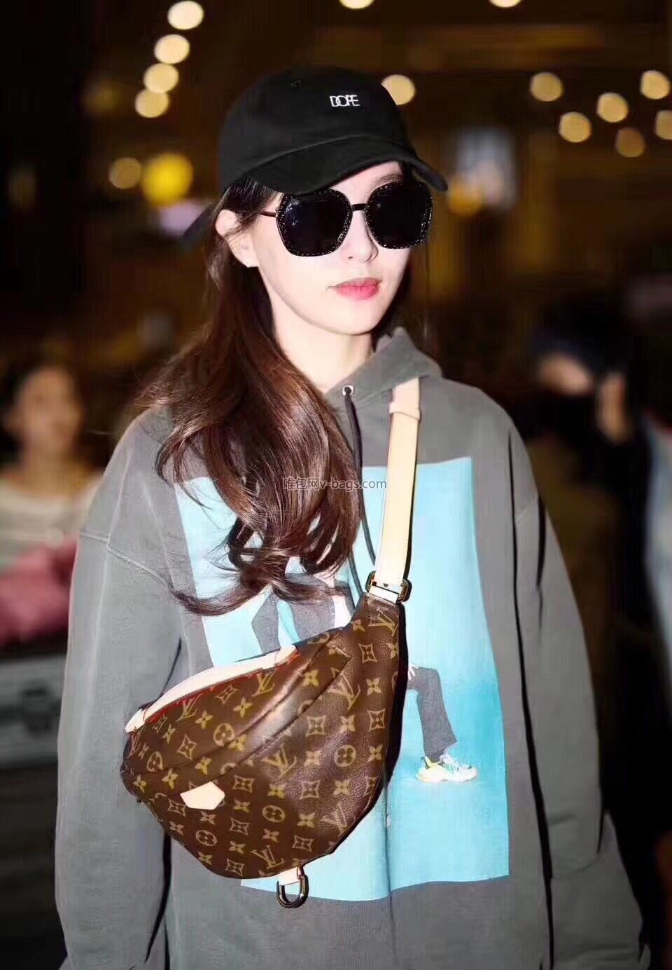 Louis Vuitton Monogram Canvas BUMBAG 43644 Louis Vuitton Monogram Canvas BUMBAG 43644