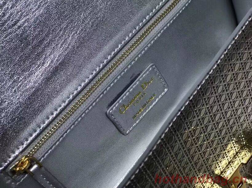 Dior 30 MONTAIGNE SMOOTH CALFSKIN FLAP BAG C9230 silvery Dior 30 MONTAIGNE SMOOTH CALFSKIN FLAP BAG C9230 silvery