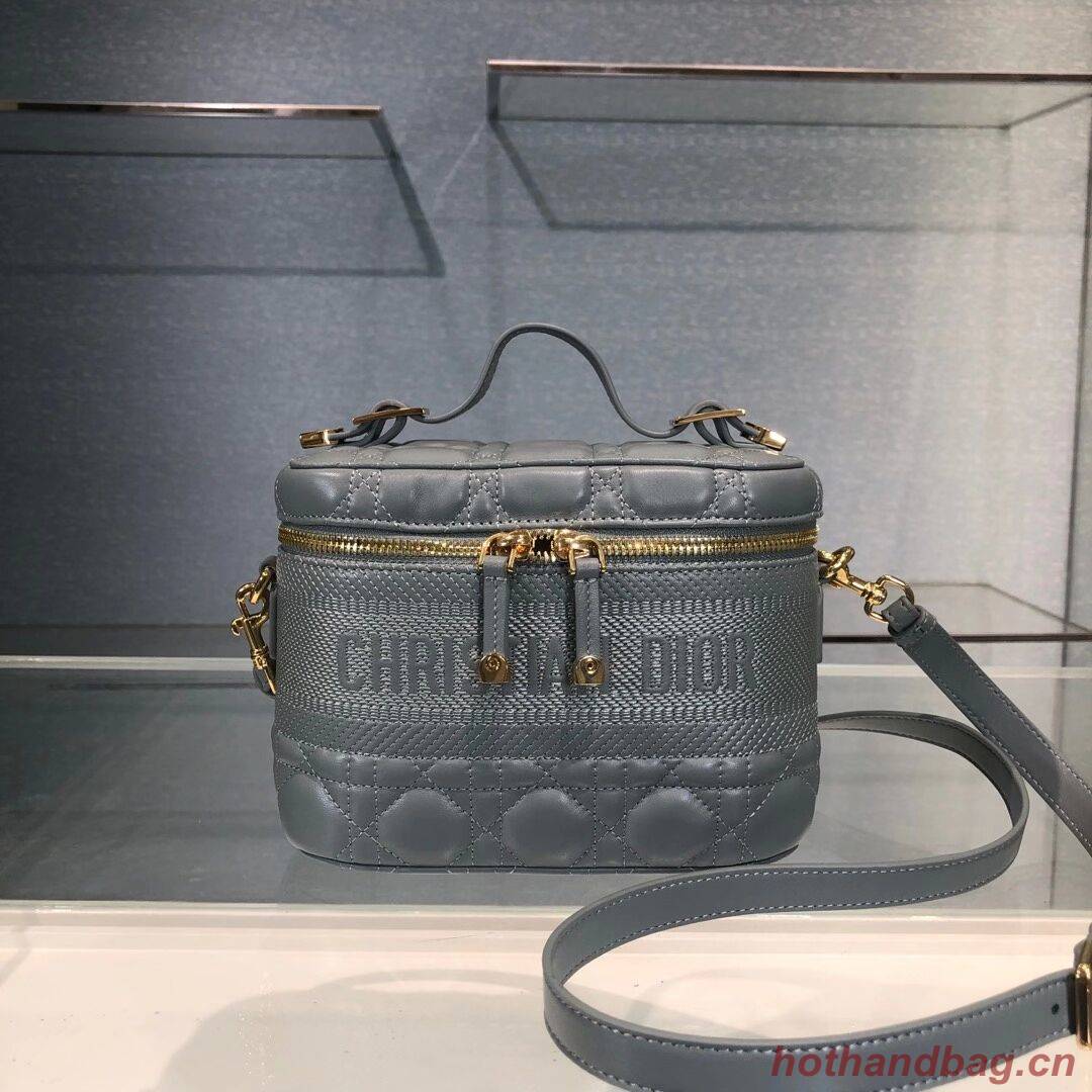 DIOR SMALL DIORTRAVEL VANITY CASE Cannage Lambskin S5488U Gray DIOR SMALL DIORTRAVEL VANITY CASE Cannage Lambskin S5488U Gray