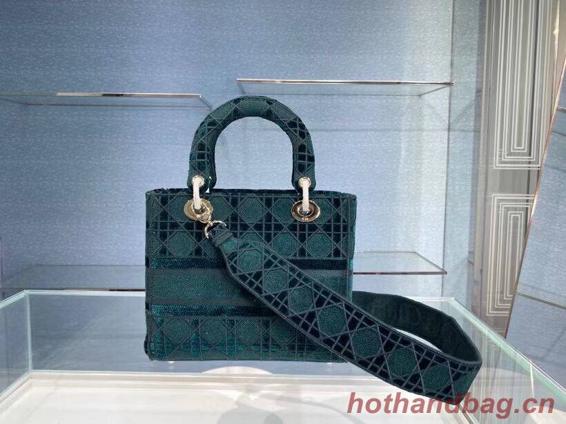 MEDIUM LADY D-LITE BAG Cannage Embroidered Velvet M0565OW green MEDIUM LADY D-LITE BAG Cannage Embroidered Velvet M0565OW green