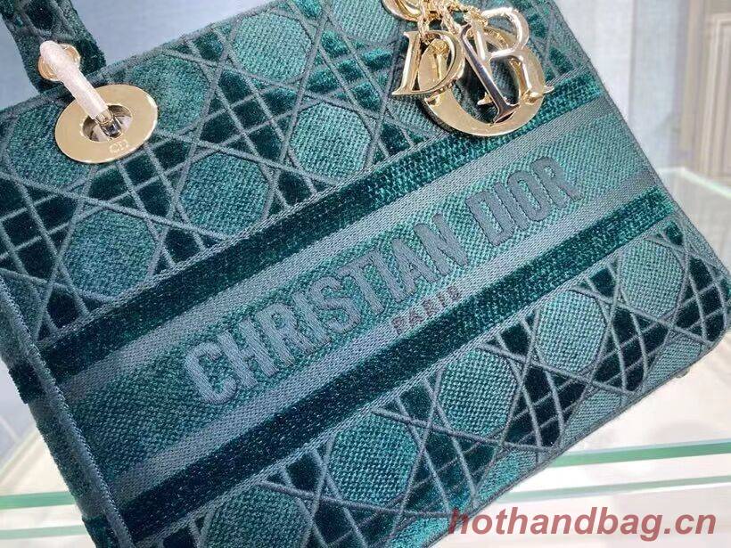MEDIUM LADY D-LITE BAG Cannage Embroidered Velvet M0565OW green MEDIUM LADY D-LITE BAG Cannage Embroidered Velvet M0565OW green