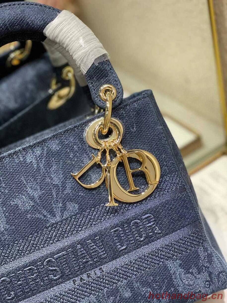 MEDIUM LADY D-LITE BAG Blue Dior Flowers Embroidered Denim M0565OJA MEDIUM LADY D-LITE BAG Blue Dior Flowers Embroidered Denim M0565OJA