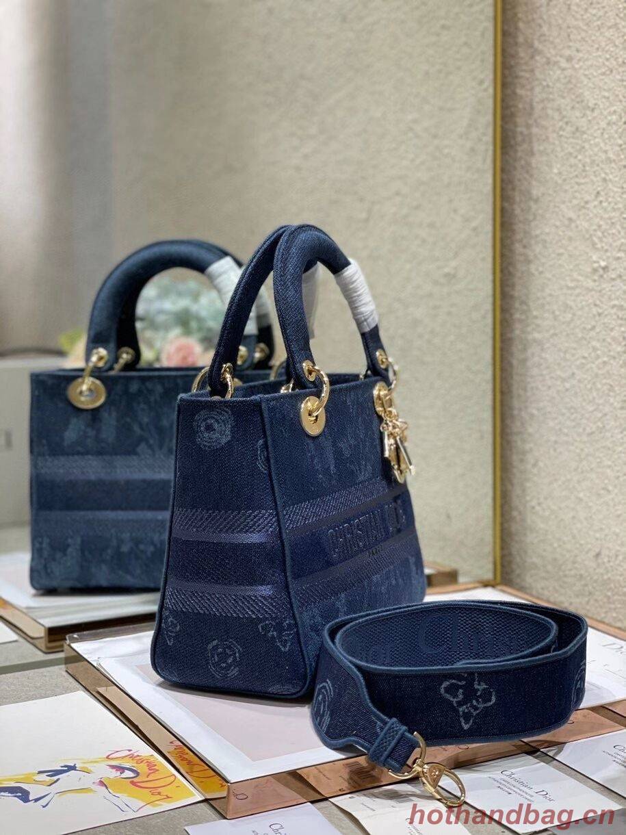 MEDIUM LADY D-LITE BAG Blue Dior Flowers Embroidered Denim M0565OJA MEDIUM LADY D-LITE BAG Blue Dior Flowers Embroidered Denim M0565OJA