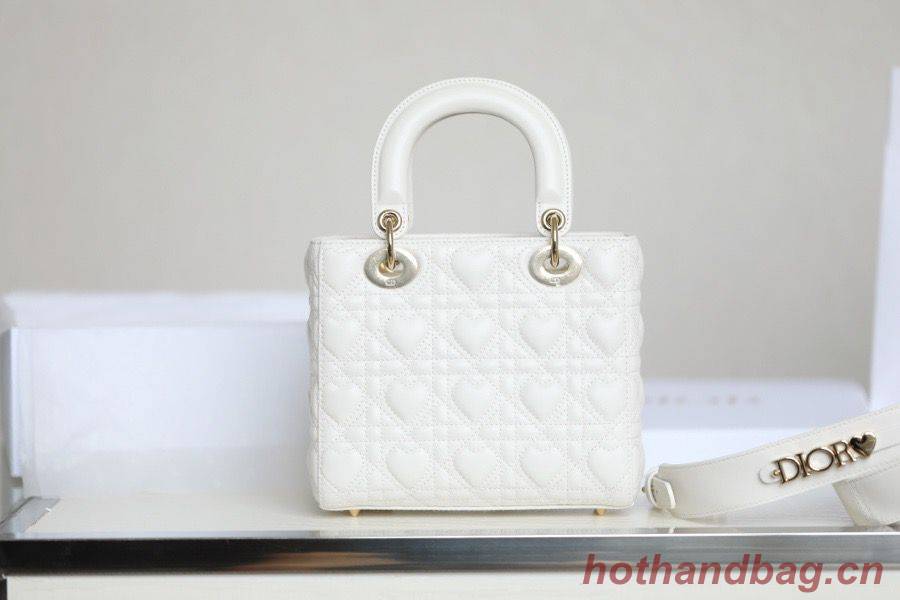 LADY DIOR MY ABCDIOR BAG Cannage Heart Original Lambskin Bag M0539O White LADY DIOR MY ABCDIOR BAG Cannage Heart Original Lambskin Bag M0539O White