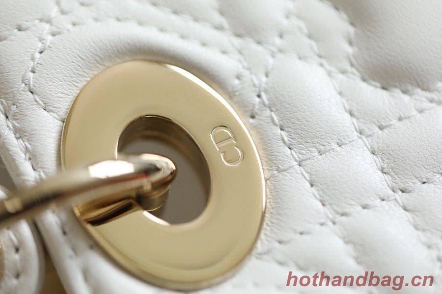 LADY DIOR MY ABCDIOR BAG Cannage Heart Original Lambskin Bag M0539O White LADY DIOR MY ABCDIOR BAG Cannage Heart Original Lambskin Bag M0539O White