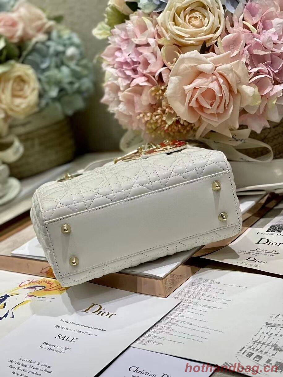 LADY DIOR MY ABCDIOR BAG Cannage Heart Original Lambskin Bag M0539O White LADY DIOR MY ABCDIOR BAG Cannage Heart Original Lambskin Bag M0539O White