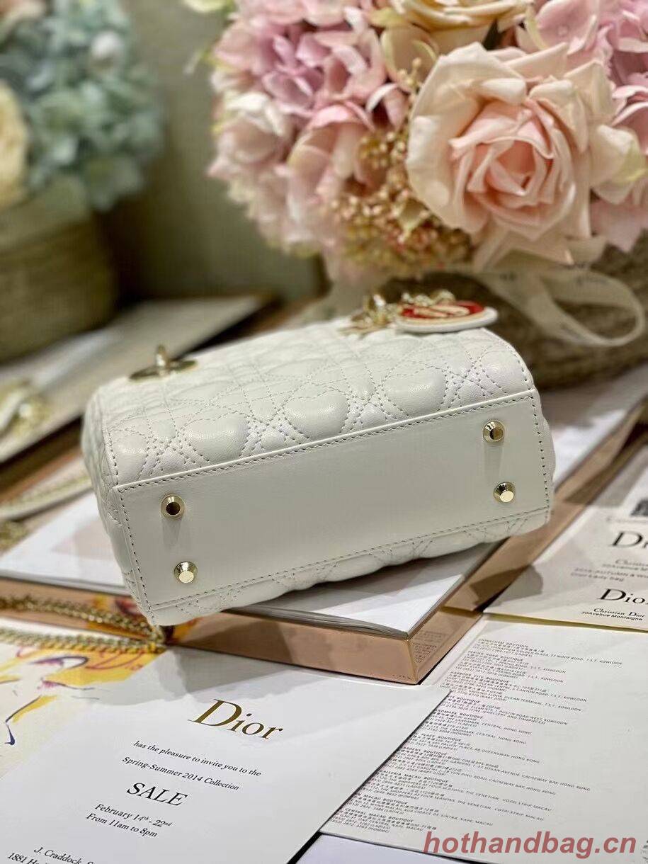 LADY DIOR MY ABCDIOR BAG Cannage Heart Original Lambskin Bag M0539O White LADY DIOR MY ABCDIOR BAG Cannage Heart Original Lambskin Bag M0539O White