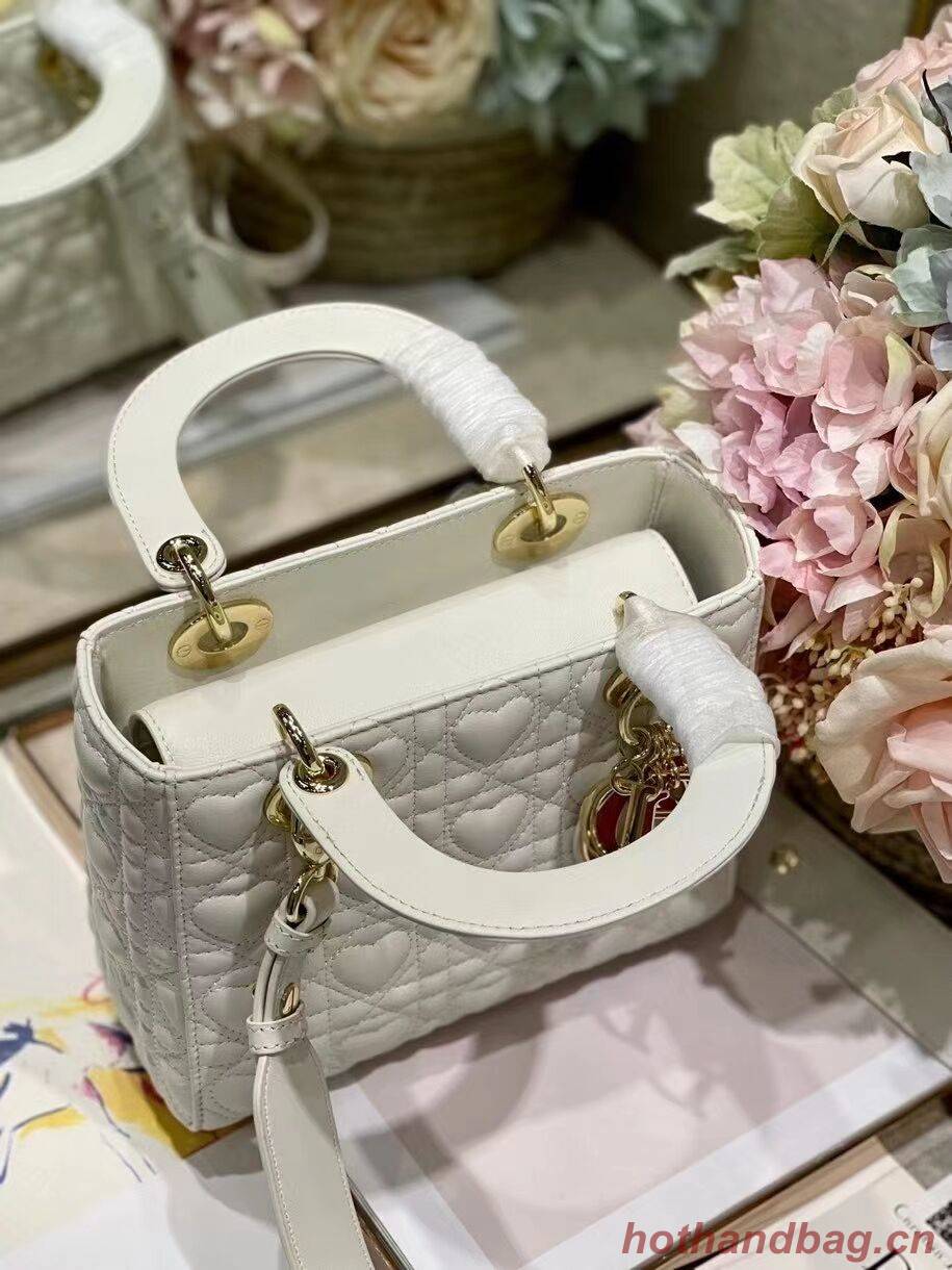 LADY DIOR MY ABCDIOR BAG Cannage Heart Original Lambskin Bag M0539O White LADY DIOR MY ABCDIOR BAG Cannage Heart Original Lambskin Bag M0539O White