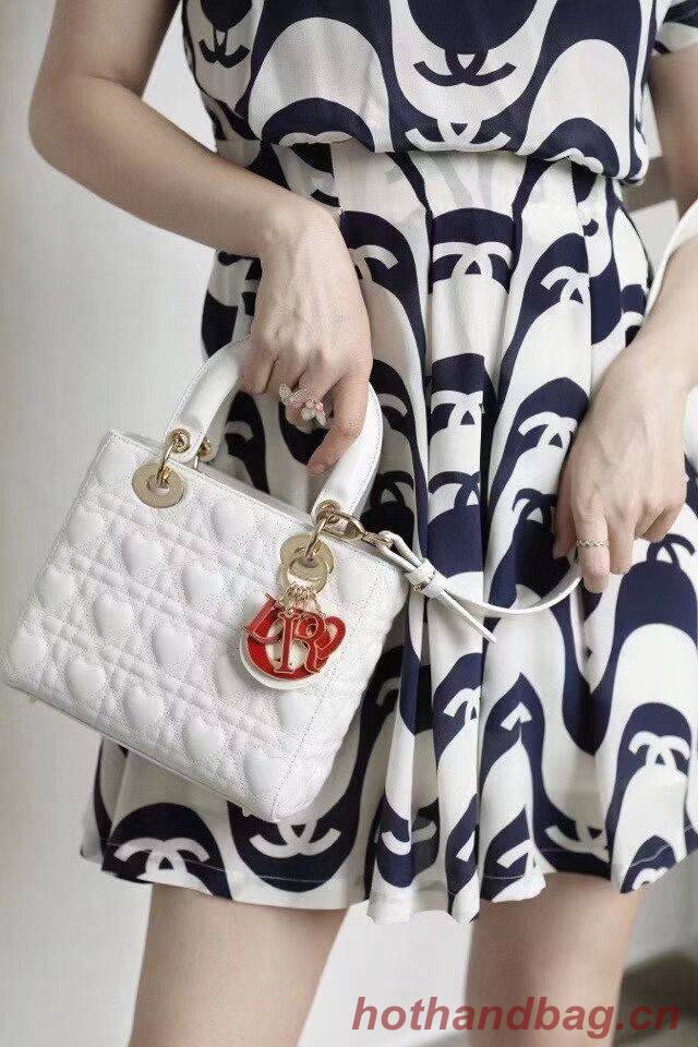 LADY DIOR MY ABCDIOR BAG Cannage Heart Original Lambskin Bag M0539O White LADY DIOR MY ABCDIOR BAG Cannage Heart Original Lambskin Bag M0539O White
