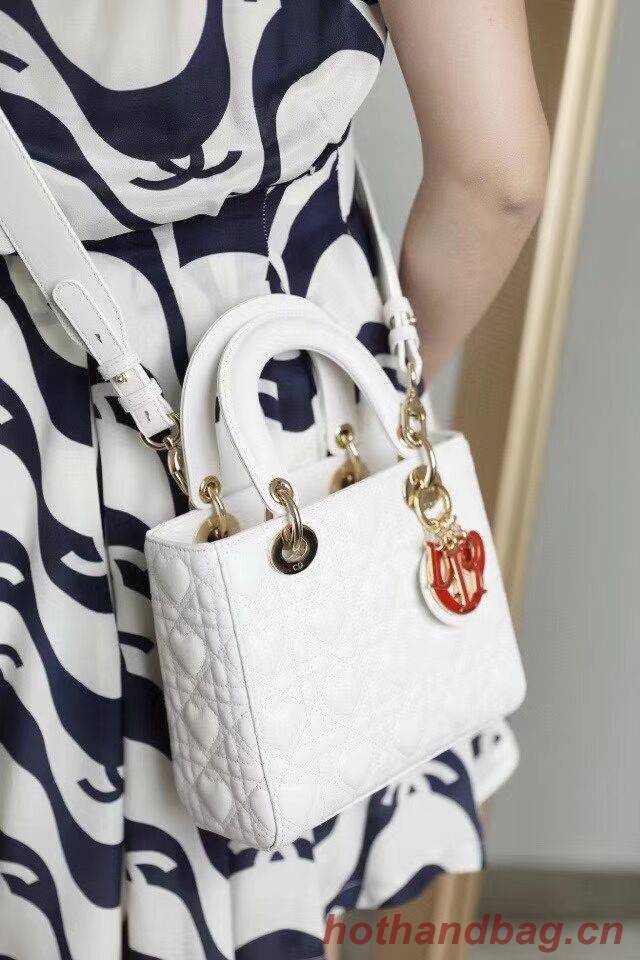 LADY DIOR MY ABCDIOR BAG Cannage Heart Original Lambskin Bag M0539O White LADY DIOR MY ABCDIOR BAG Cannage Heart Original Lambskin Bag M0539O White