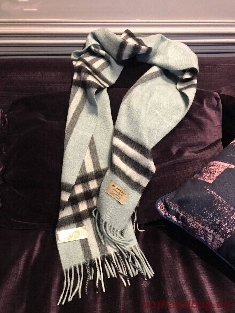 Burberry Scarf B00244 Burberry Scarf B00244