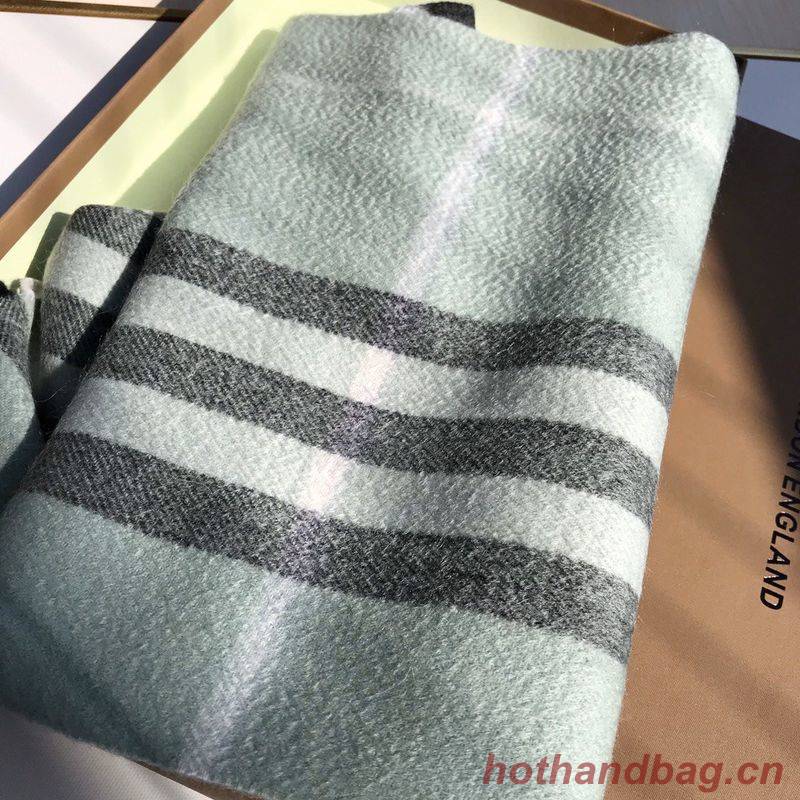 Burberry Scarf B00244 Burberry Scarf B00244
