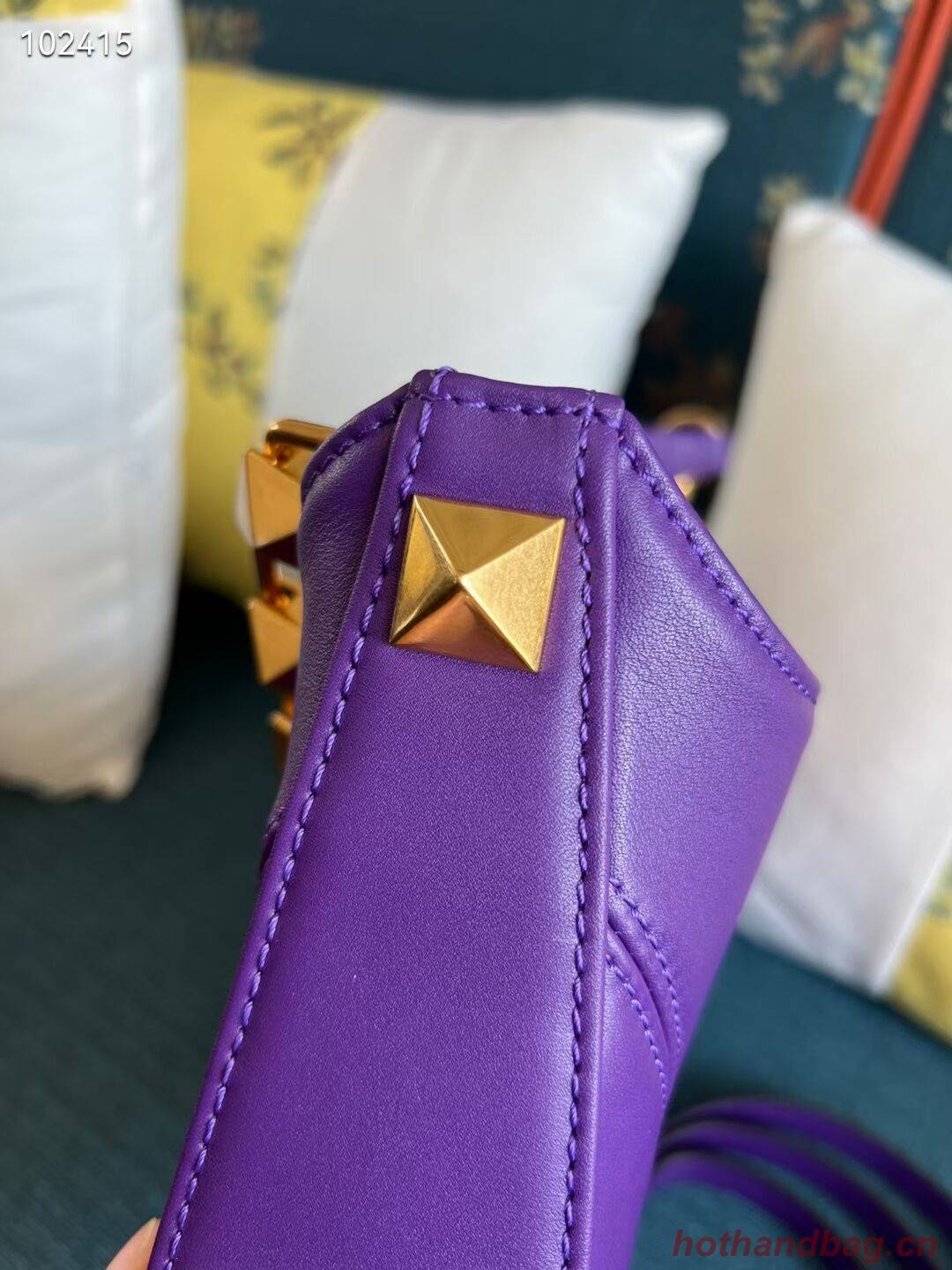 VALENTINO GARAVANI Loco Calf leather bag V2028 purple VALENTINO GARAVANI Loco Calf leather bag V2028 purple