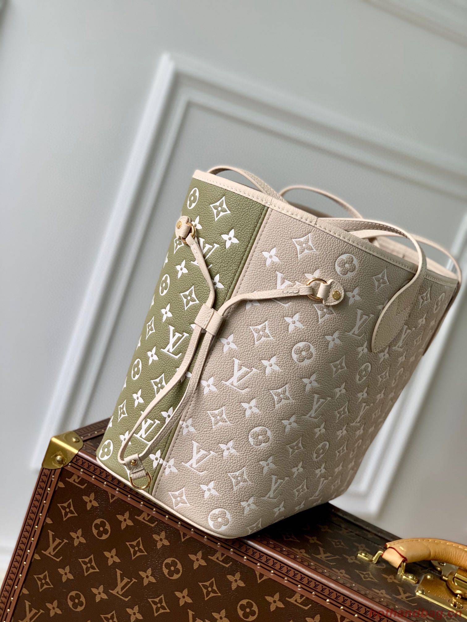 Louis Vuitton Monogram Empreinte NEVERFULL MM M46102 Green&Gray Louis Vuitton Monogram Empreinte NEVERFULL MM M46102 Green&Gray