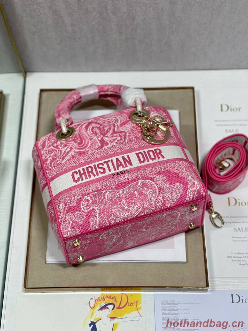 LADY DIOR TOTE BAG IN EMBROIDERED TIGER CANVAS C4535 Pink Gold Hardware LADY DIOR TOTE BAG IN EMBROIDERED TIGER CANVAS C4535 Pink Gold Hardware