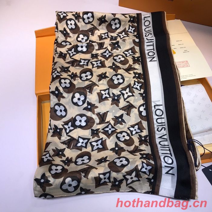 Louis Vuitton Scarf LVC00244