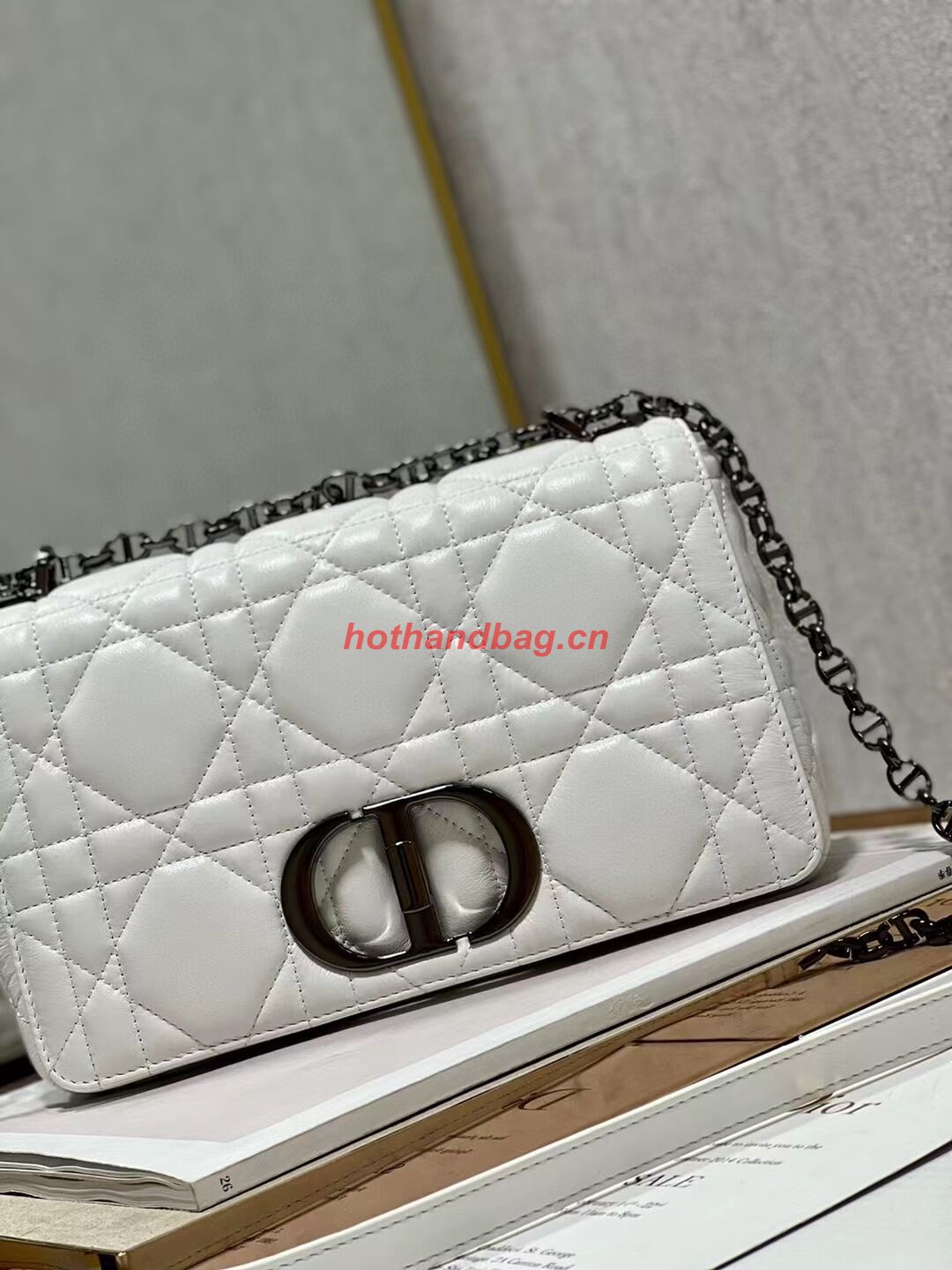 MEDIUM DIOR CARO BAG Supple Cannage Calfskin M9242U white&black MEDIUM DIOR CARO BAG Supple Cannage Calfskin M9242U white&black