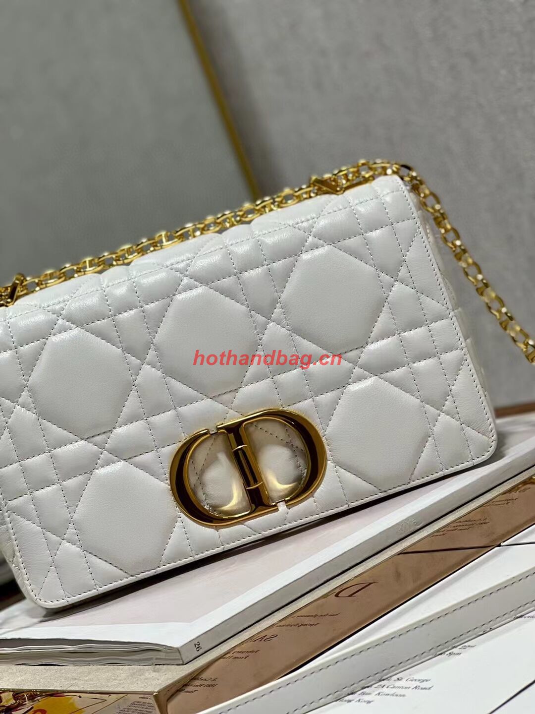 MEDIUM DIOR CARO BAG Supple Cannage Calfskin M9242U white&gold MEDIUM DIOR CARO BAG Supple Cannage Calfskin M9242U white&gold