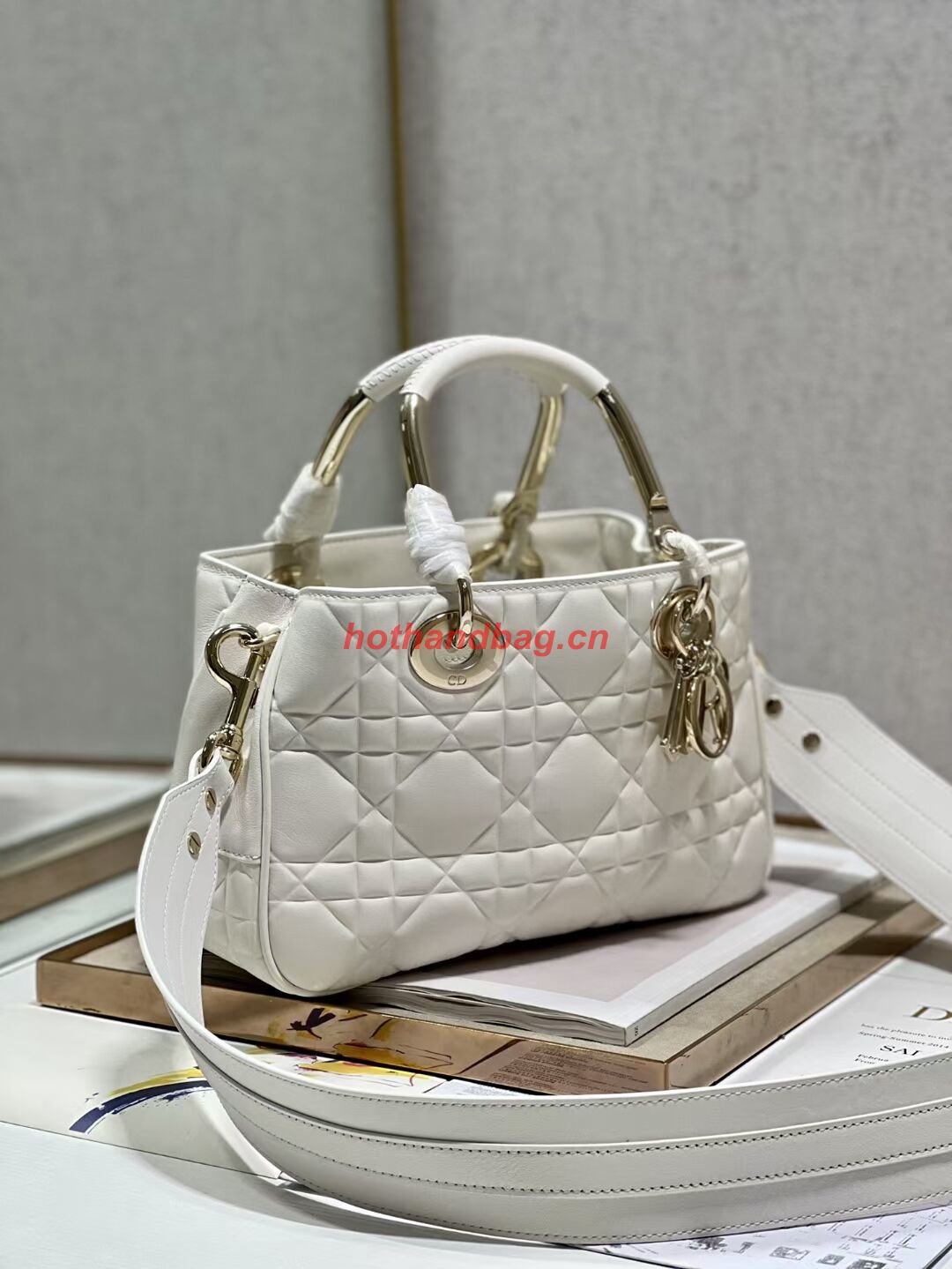 LADY DIOR TOP HANDLE MEDIUM BAG Latte Cannage Lambskin C9227 WHITE&GOLD LADY DIOR TOP HANDLE MEDIUM BAG Latte Cannage Lambskin C9227 WHITE&GOLD