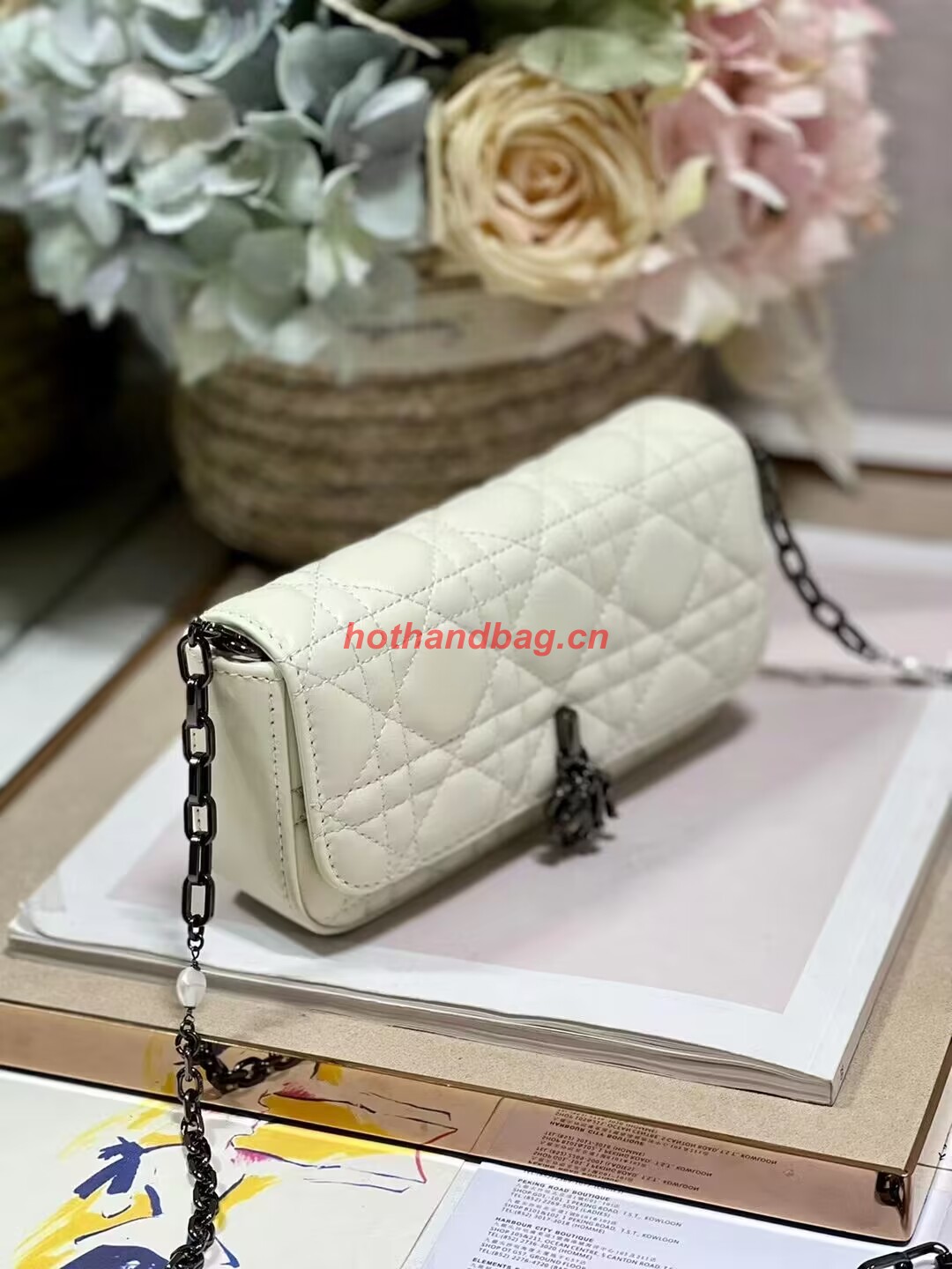 LADY DIOR PHONE POUCH Aesthetic Cannage Lambskin S0977O white LADY DIOR PHONE POUCH Aesthetic Cannage Lambskin S0977O white