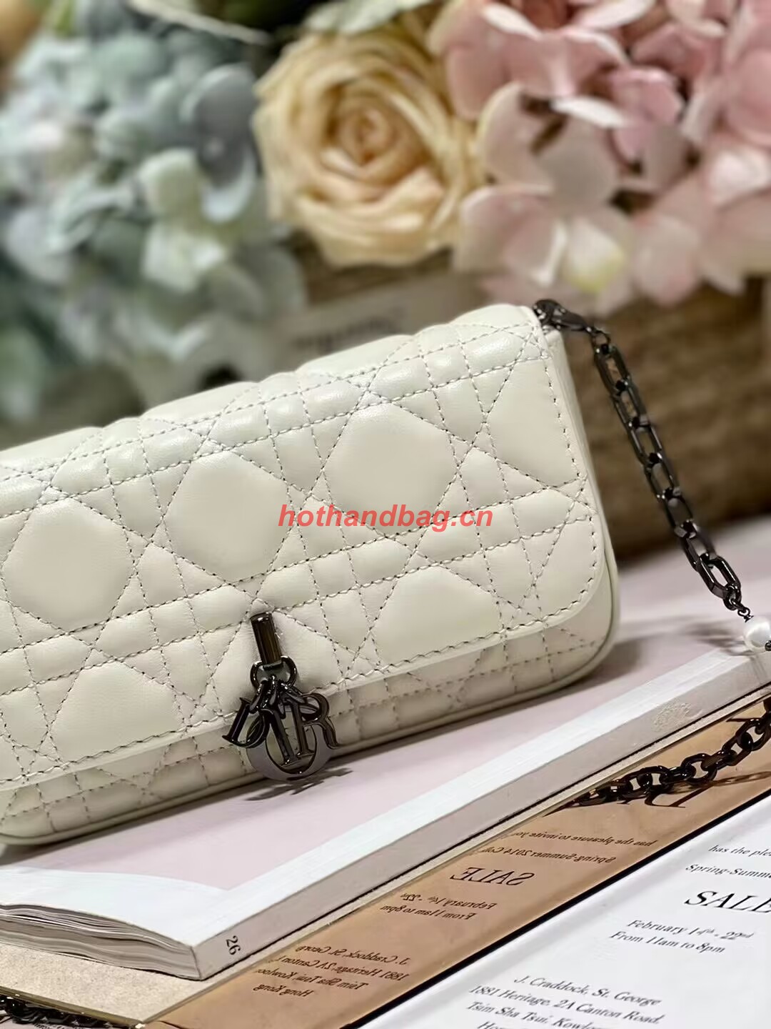 LADY DIOR PHONE POUCH Aesthetic Cannage Lambskin S0977O white LADY DIOR PHONE POUCH Aesthetic Cannage Lambskin S0977O white