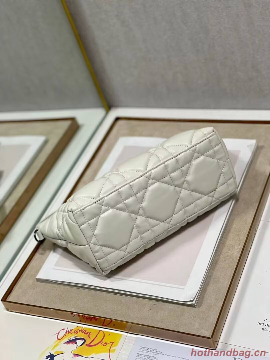 MEDIUM DIORTRAVEL NOMAD POUCH Lambskin S5554O Latte MEDIUM DIORTRAVEL NOMAD POUCH Lambskin S5554O Latte