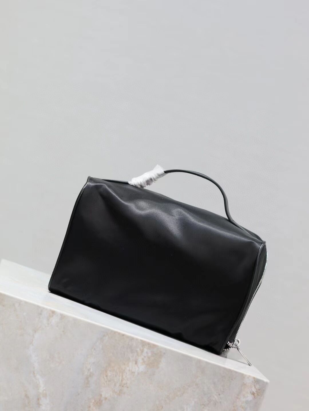 SAINT LAURENT GABY VANITY BAG IN LAMBSKIN Y875317-1 black SAINT LAURENT GABY VANITY BAG IN LAMBSKIN Y875317-1 black