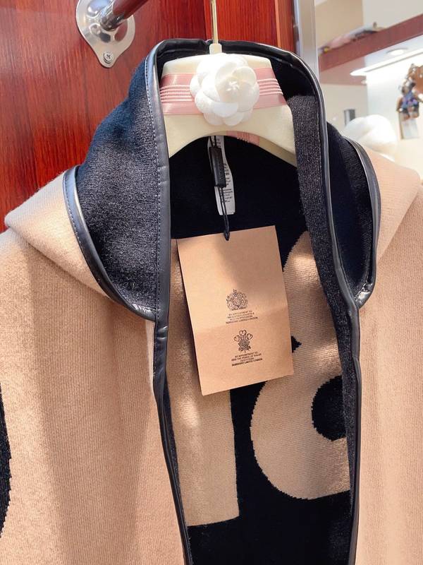 Burberry Scarf BBC00200 Burberry Scarf BBC00200