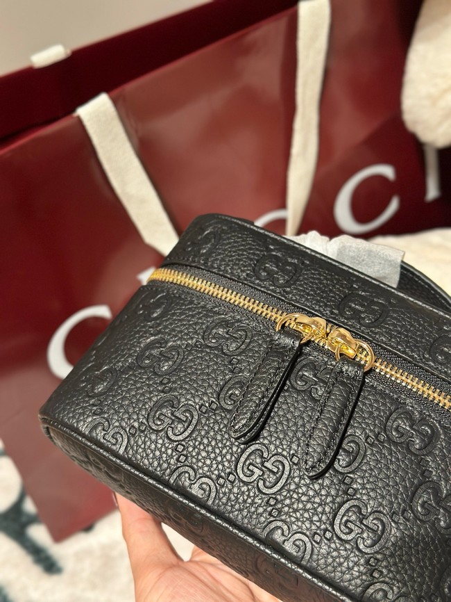 GUCCI GG EMBLEM SUPER MINI BAG 815949 black