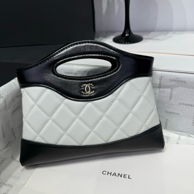 Chanel mini 31 bag AP3656 black&white