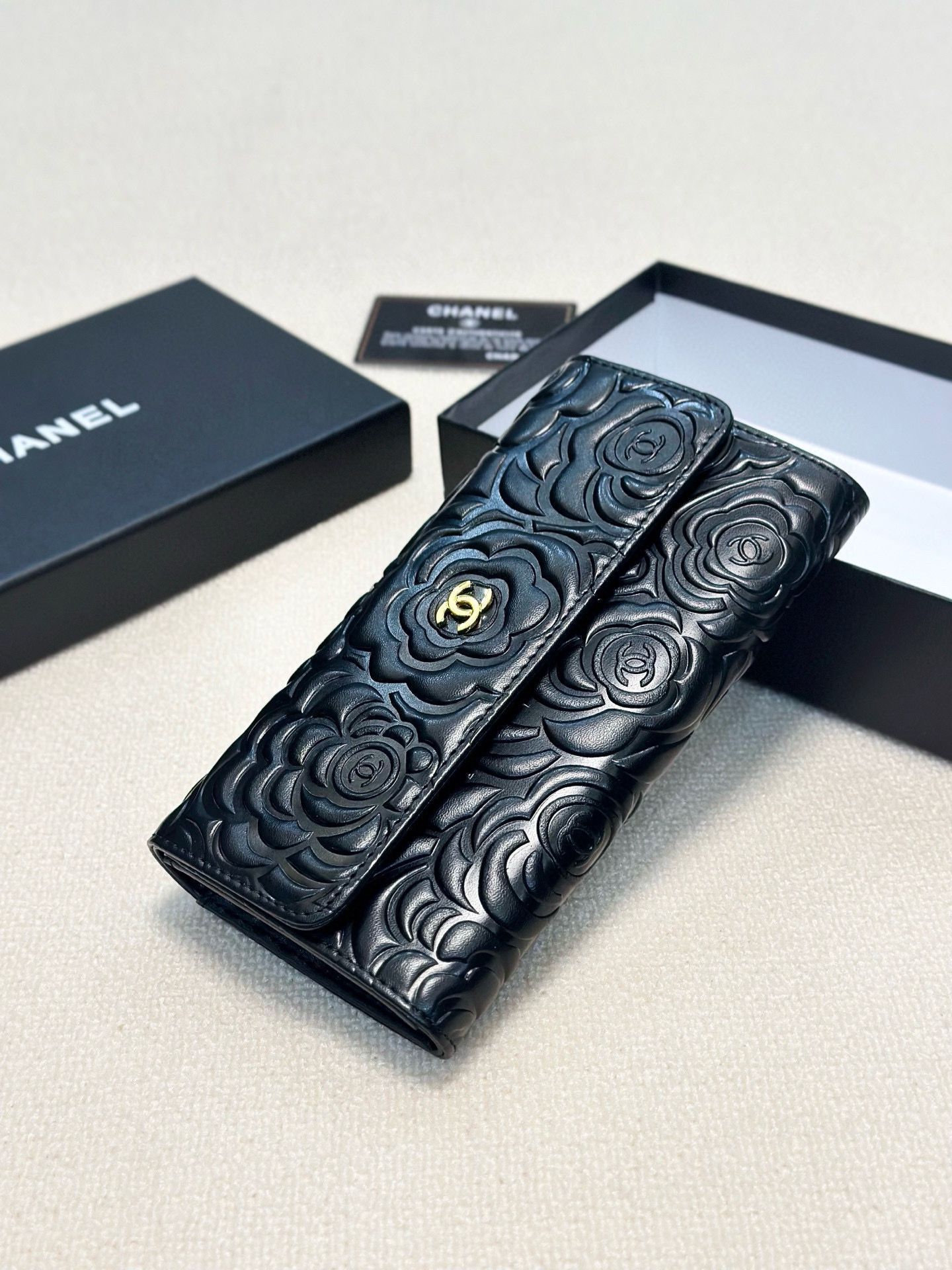Chanel Original Leather Camellia Wallet C39020 Black