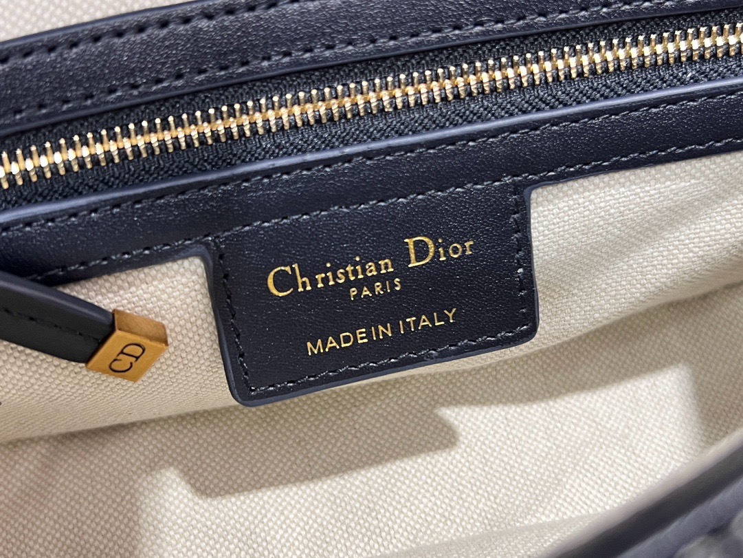 Dior Small Streetchic Bag Blue Dior Oblique Jacquard and mooth Calfskin M3913CDKV