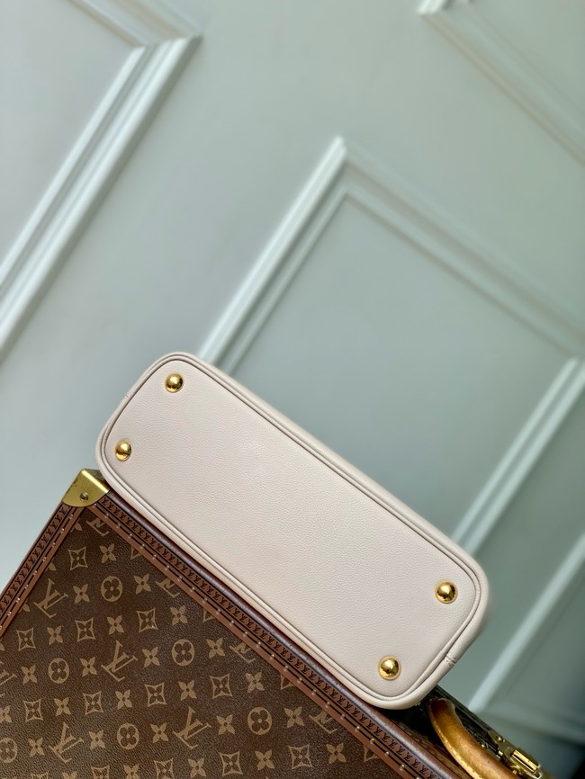 Louis Vuitton Capucines MM Souple M12929 Walnut