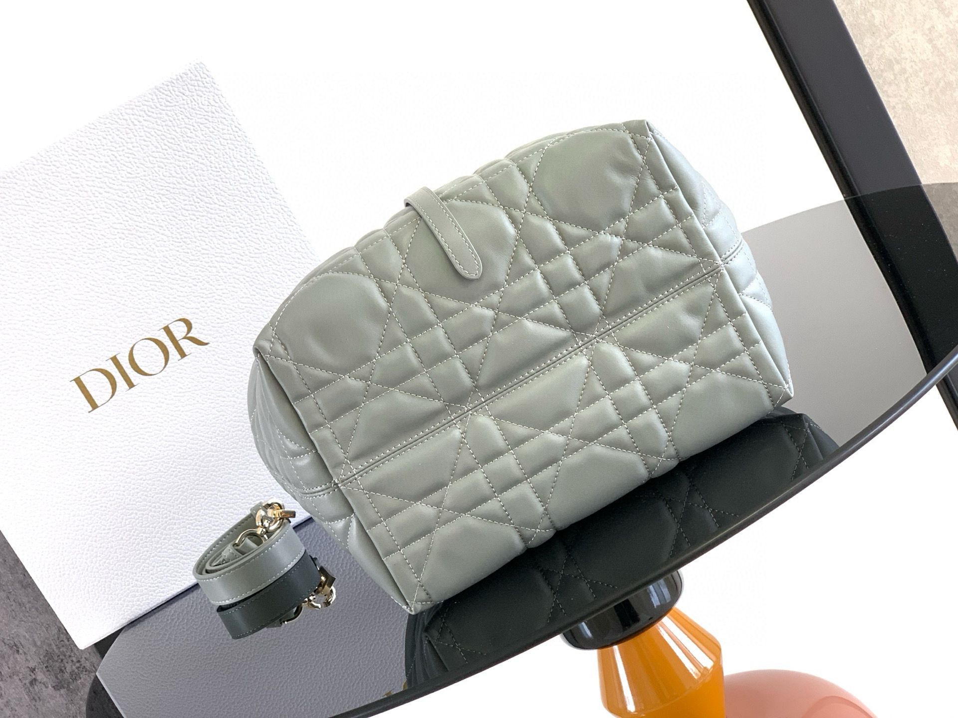 Medium Dior Toujours Vertical Tote Bag Macrocannage Calfskin M2836OSNW Gray