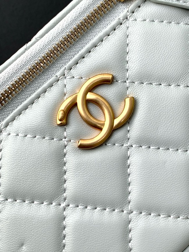 CHANEL Lambskin Vanity with Chain AP3940 Light blue