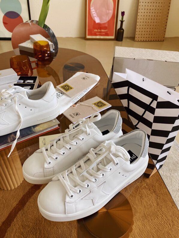 GOLDEN GOOSE DELUXE BRAND Flat shoes 45016-2