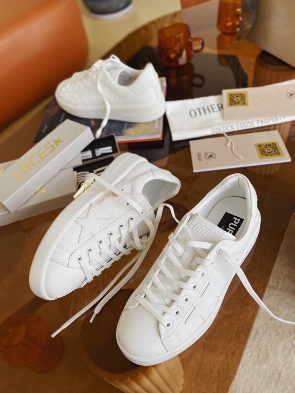 GOLDEN GOOSE DELUXE BRAND Flat shoes 45016-3