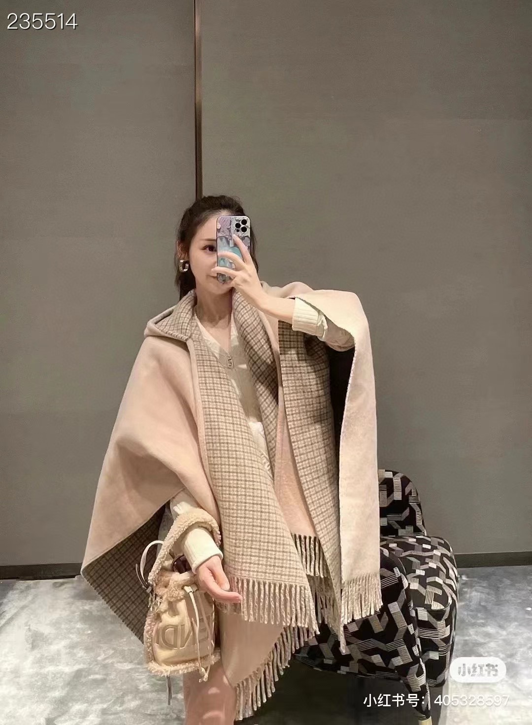 Fendi Cape Double-sided cashmere FDC35918