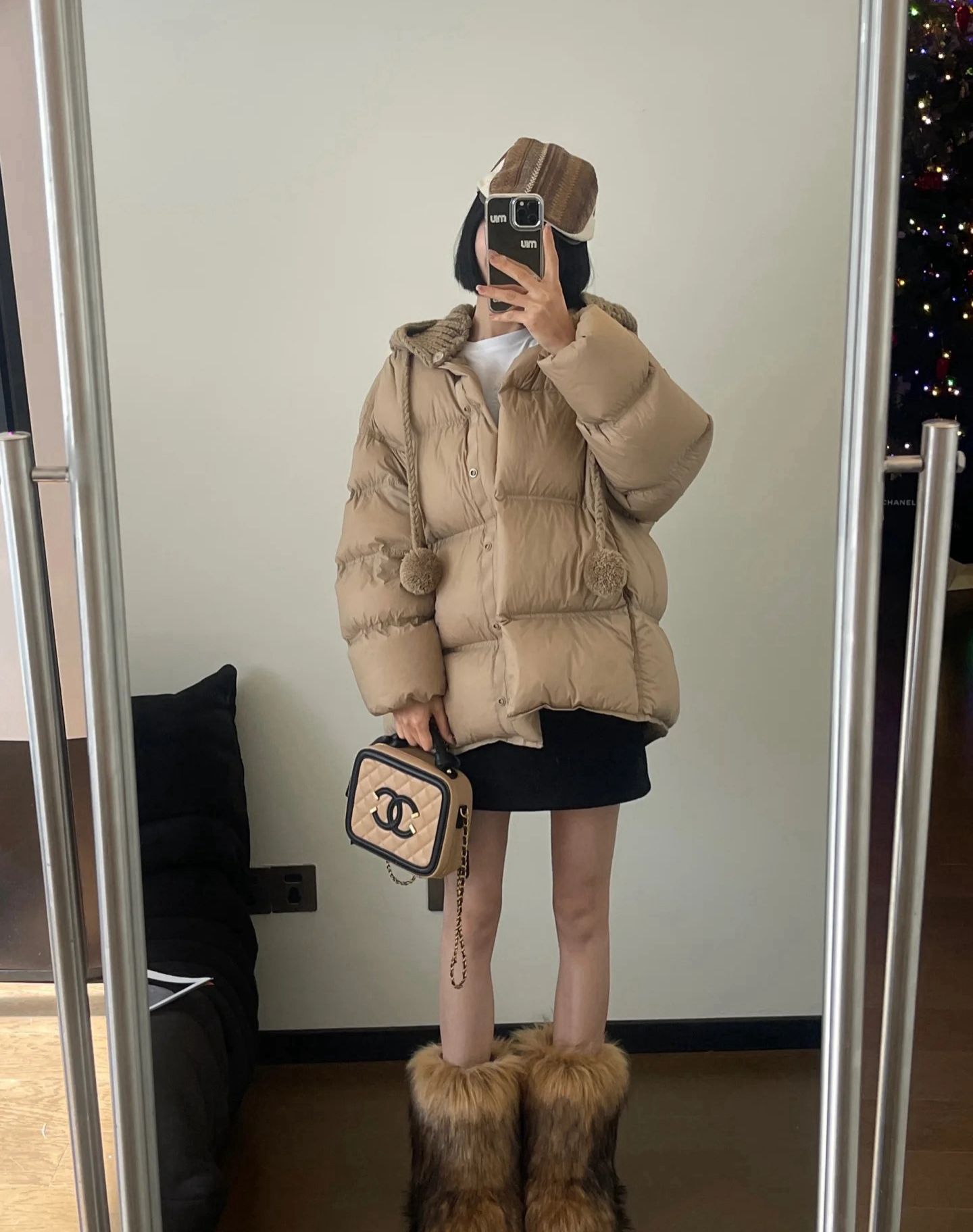 Chanel Original Leather Medium Cosmetic Bag 93443 Apricot&Black