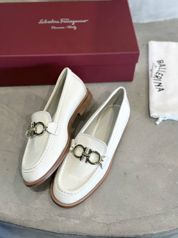 Ferragamo Shoes FMS00097