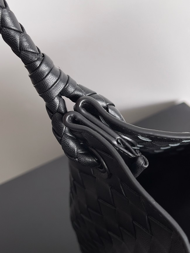 Bottega Veneta Parachute 826212 black&Brass finish