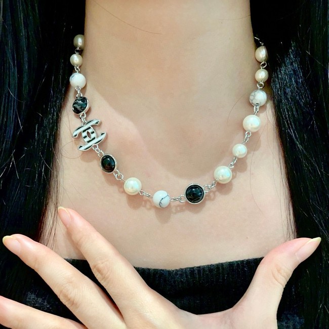 Chanel necklace CE82006