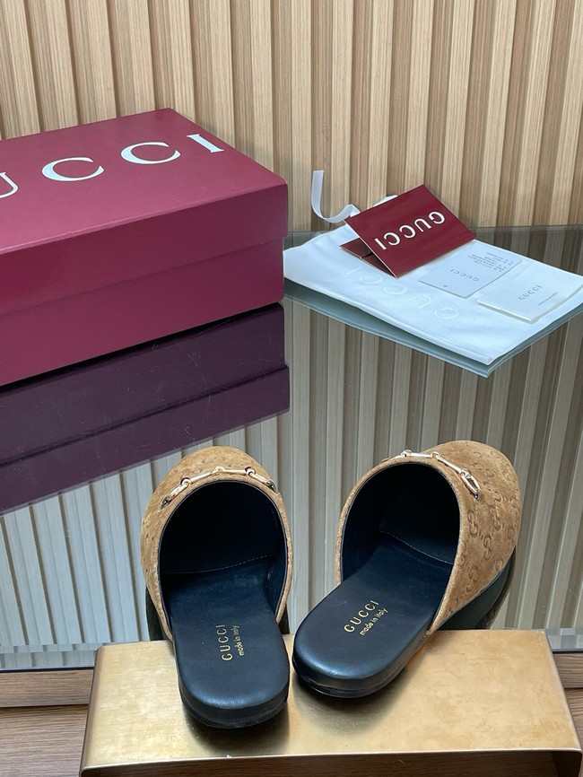 GUCCI Womens mule with Horsebit 855409-1