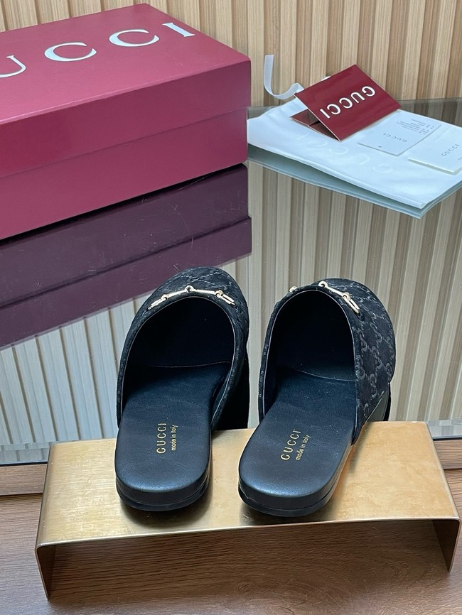 GUCCI Womens mule with Horsebit 855409-5