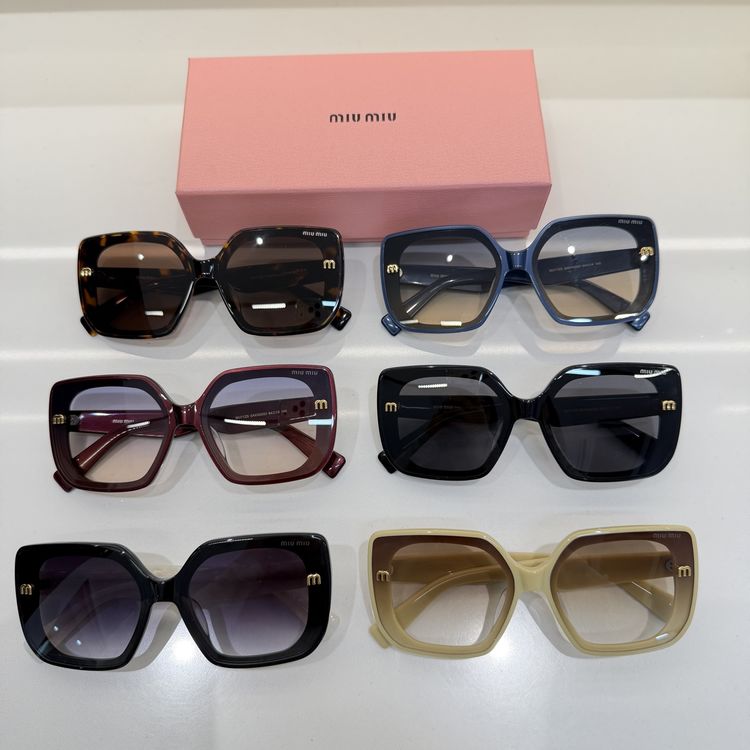 miumiu Sunglasses MMS00042-1
