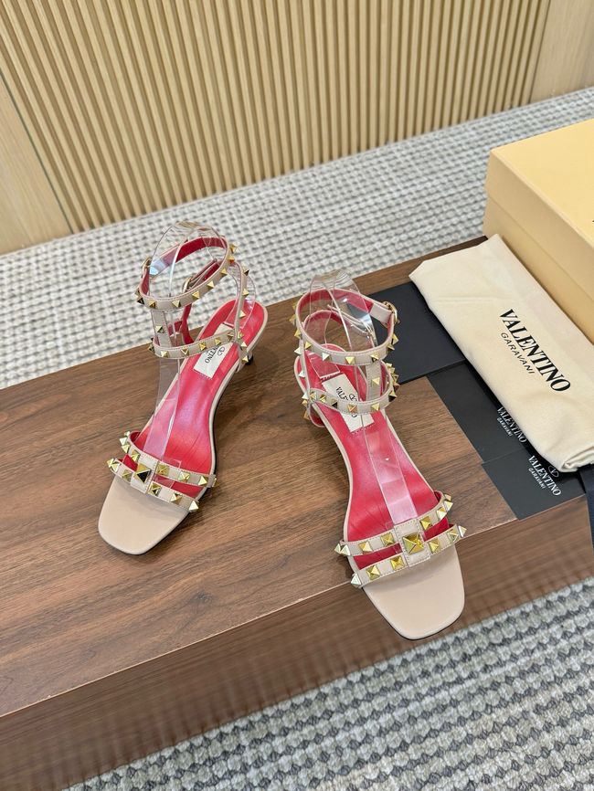 Valentino ROCKSTUD lambskin 65075-5