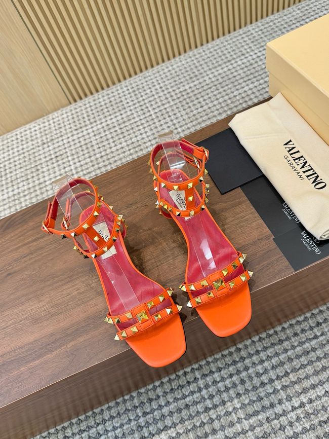 Valentino ROCKSTUD lambskin 65075-7