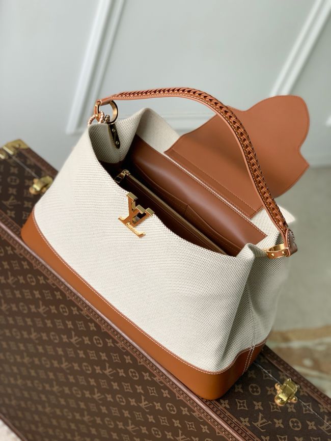 Louis Vuitton Capucines GM M28439 camel